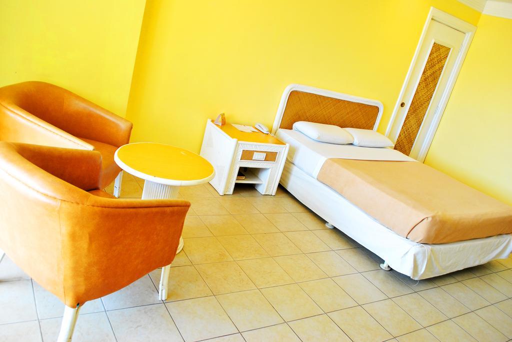 Leyte Park Resort Hotel Tacloban Habitación foto
